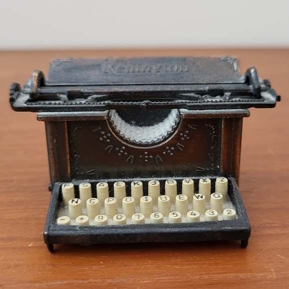 Office Vintage Remington Made In Hong Kong Typewriter Pencil